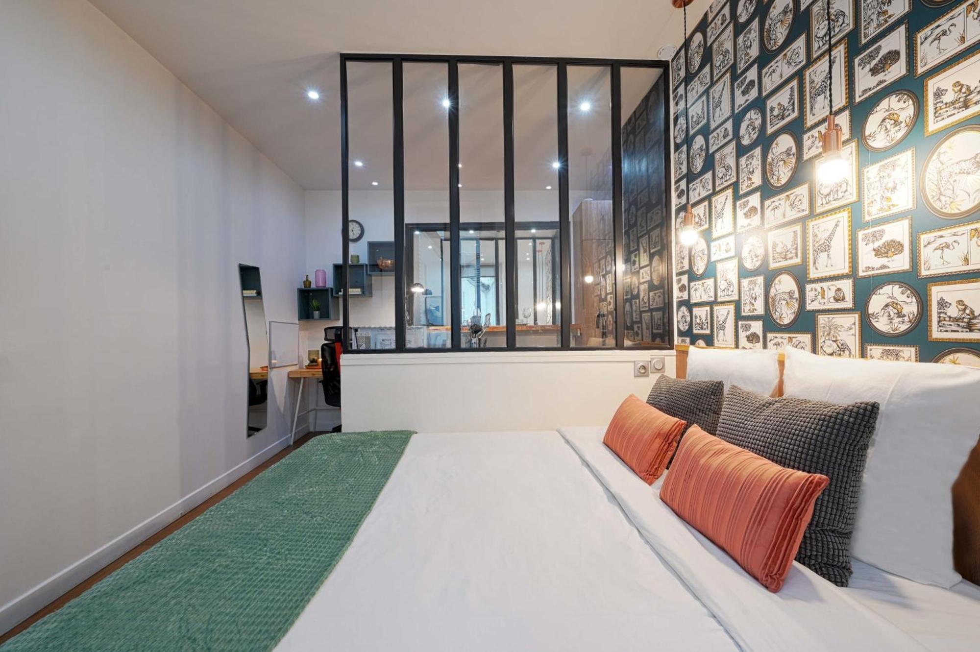 Fabulous Comfortable With Updated Finishes And Design Next To Champ De Mars Apartment